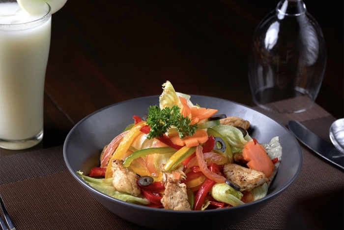 The menu Salt Restaurant at Terrace Green Hotel Negombo includes international and local cuisine. Food for all seasons!