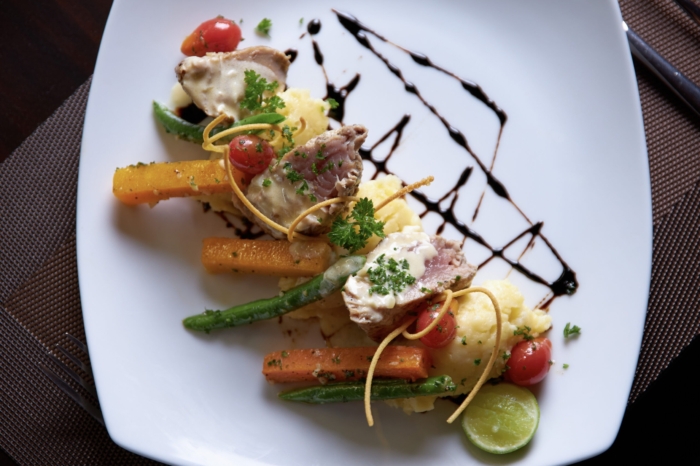 The menu Salt Restaurant at Terrace Green Hotel Negombo includes international and local cuisine. Food for all seasons!