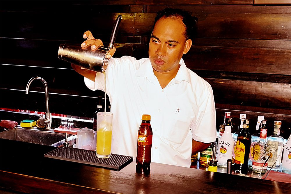 Relish a ‘Night in Ceylon’ cocktail at Terrace Green Hotel’s Salt restaurant!